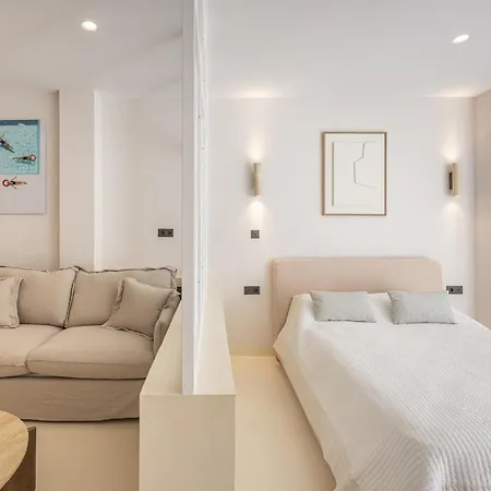 Апартаменты Bright Scandi-style With Stunning Garden Views *