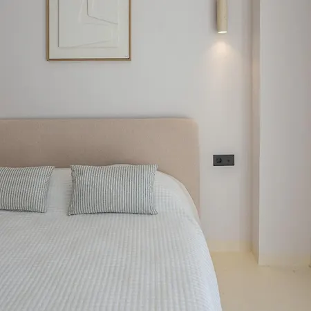 Апартаменты Bright Scandi-style With Stunning Garden Views