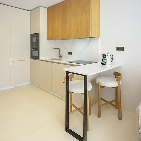 Апартаменты Bright Scandi-style With Stunning Garden Views Марбелья